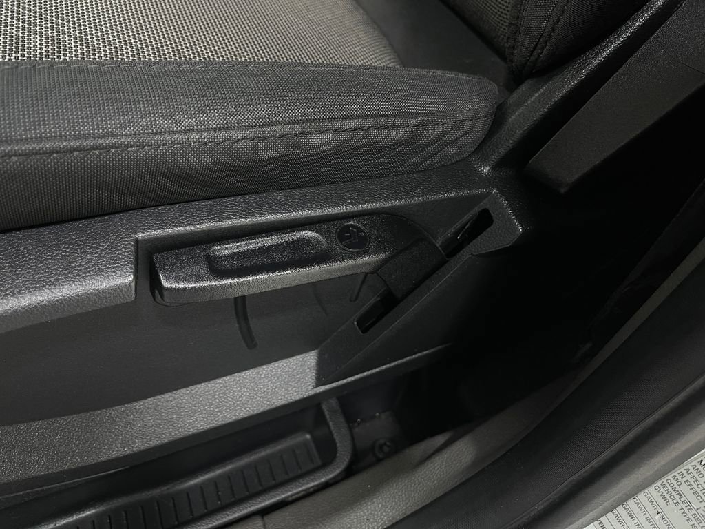 Used 2020 Ford Transit Connect XL image 15