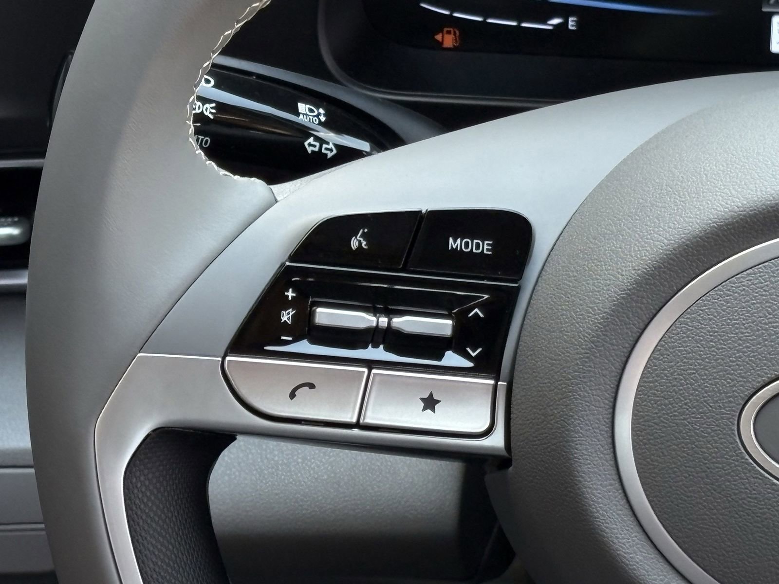 New 2025 Hyundai Elantra Sport image 13