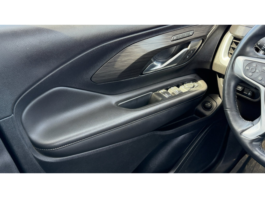 Certified 2023 GMC Terrain SLT w/ Tech Package image 17