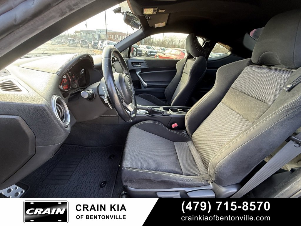 Used 2017 Toyota 86 image 18