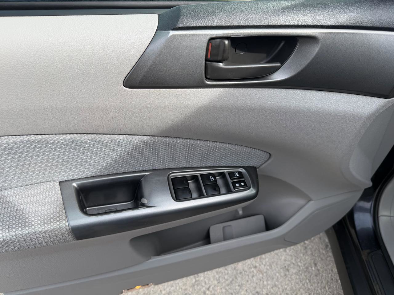 Used 2012 Subaru Forester 2.5X w/ Alloy Wheel Pkg image 10