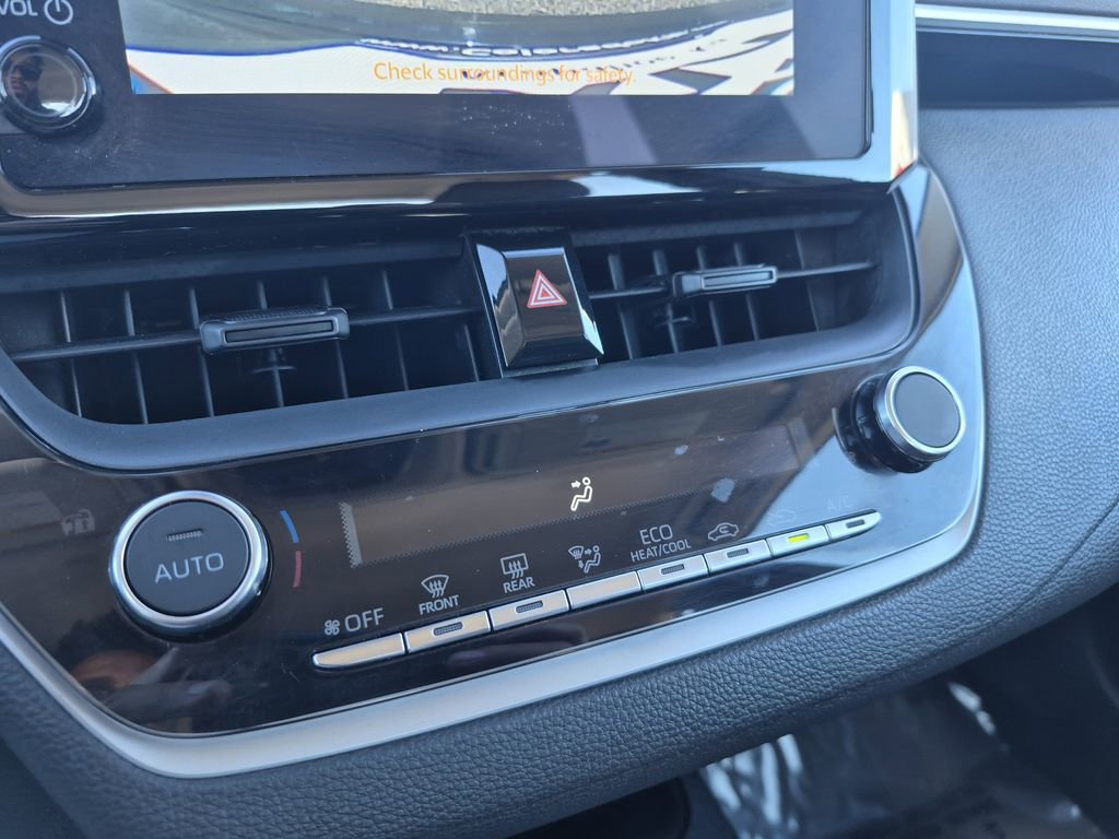 Used 2024 Toyota Corolla LE image 21