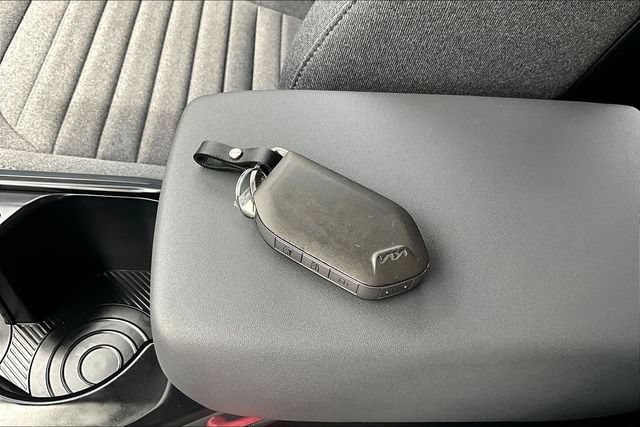 Certified 2025 Kia K4 EX FWD image 32