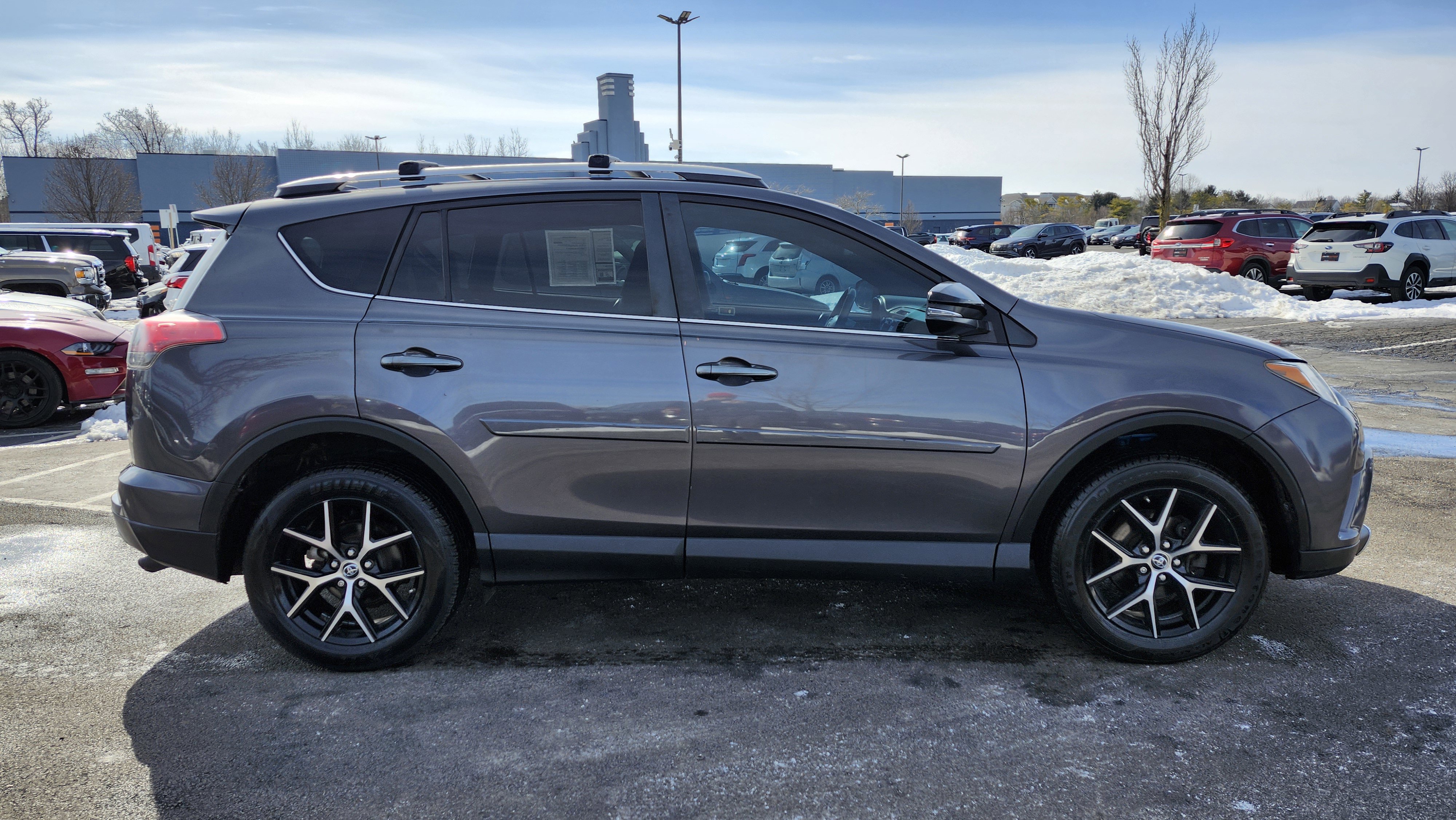 Used 2016 Toyota RAV4 SE image 17