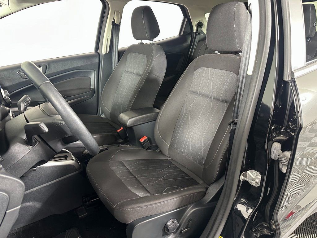 Used 2020 Ford EcoSport SE w/ SE Convenience Package image 16