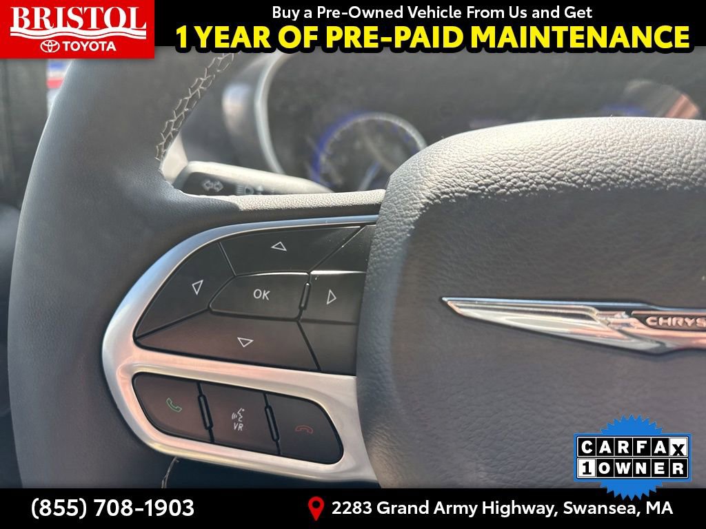 Used 2025 Chrysler Pacifica Select image 25
