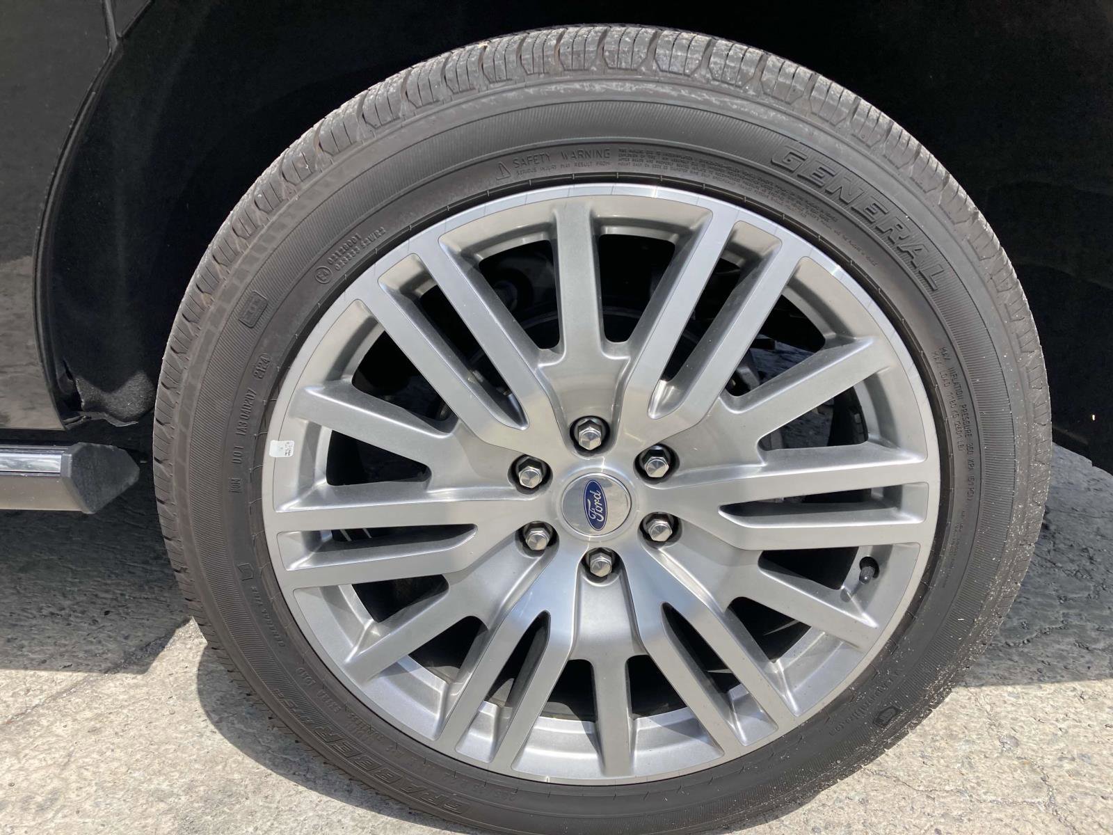 Used 2024 Ford Expedition Max Limited image 7