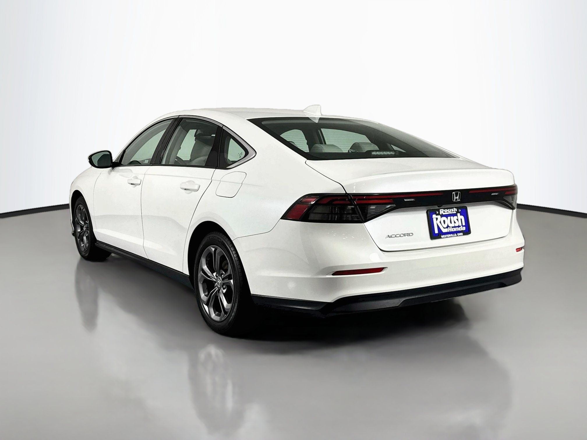 Certified 2023 Honda Accord EX image 7