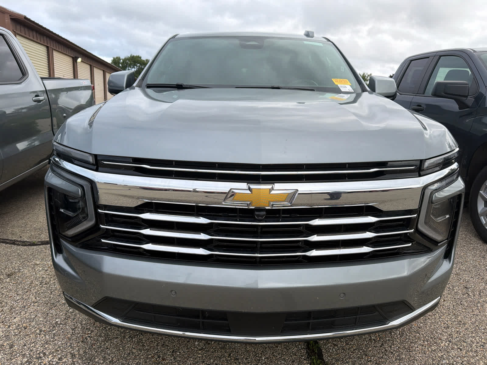 Used 2025 Chevrolet Tahoe LT AWD/4WD image 2