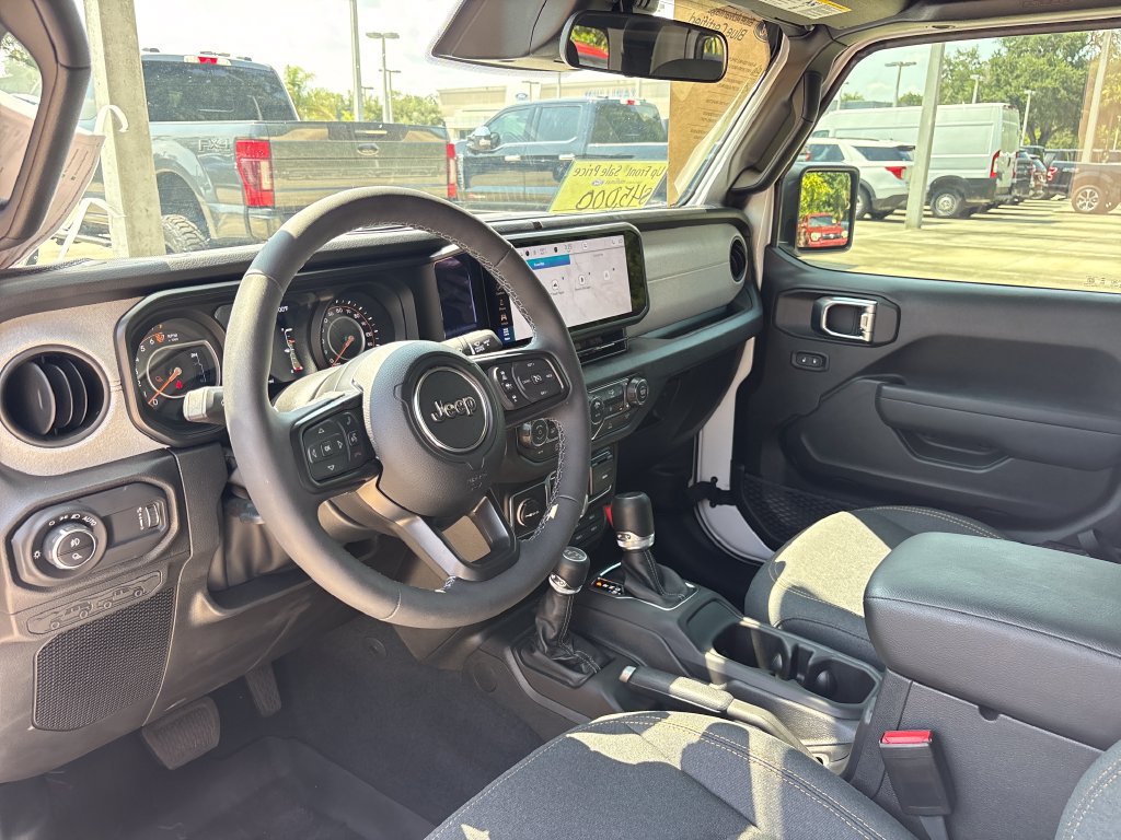 Used 2026 Jeep Gladiator Sport AWD/4WD image 14
