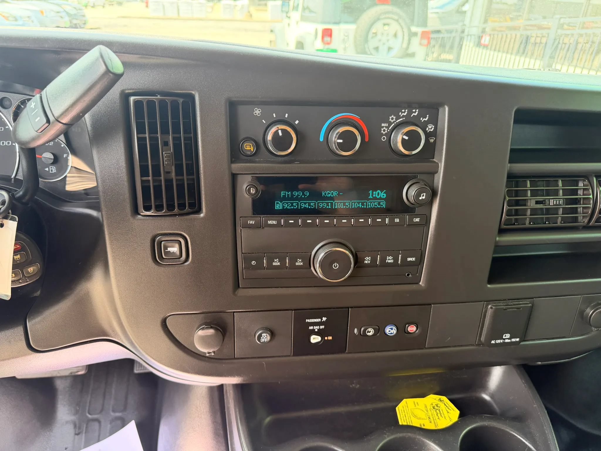 Used 2019 Chevrolet Express 3500 w/ Driver Convenience Package RWD image 13