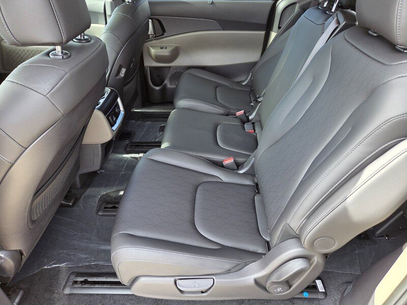 New 2026 Kia Carnival SX FWD image 8