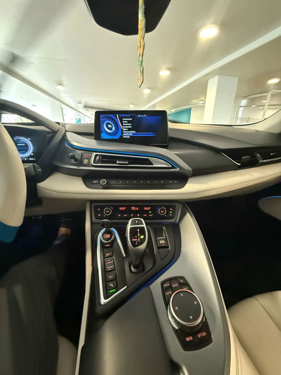 Used 2015 BMW i8 image 29