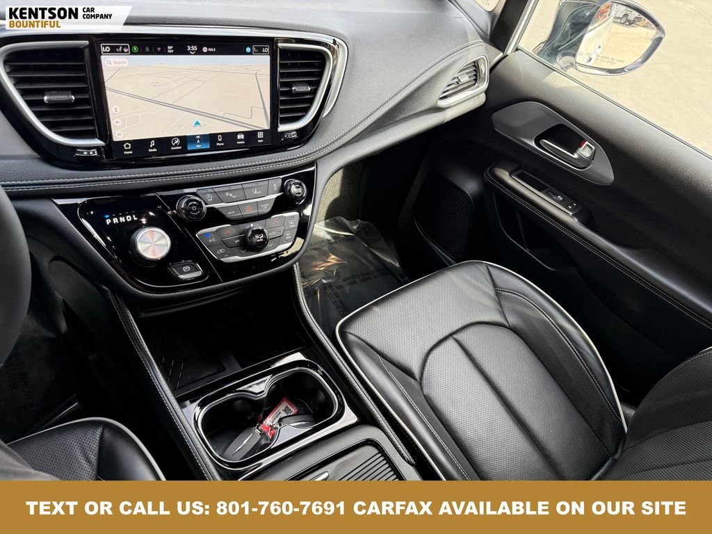 Used 2026 Chrysler Pacifica Limited image 23