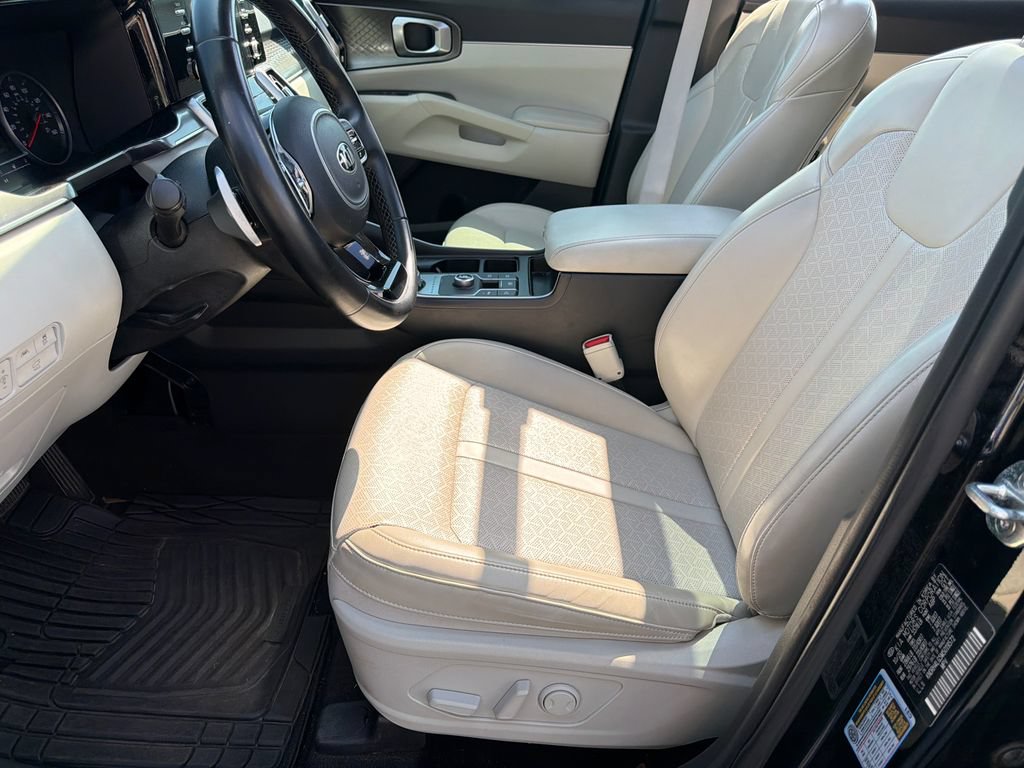 Used 2021 Kia Sorento EX FWD image 17