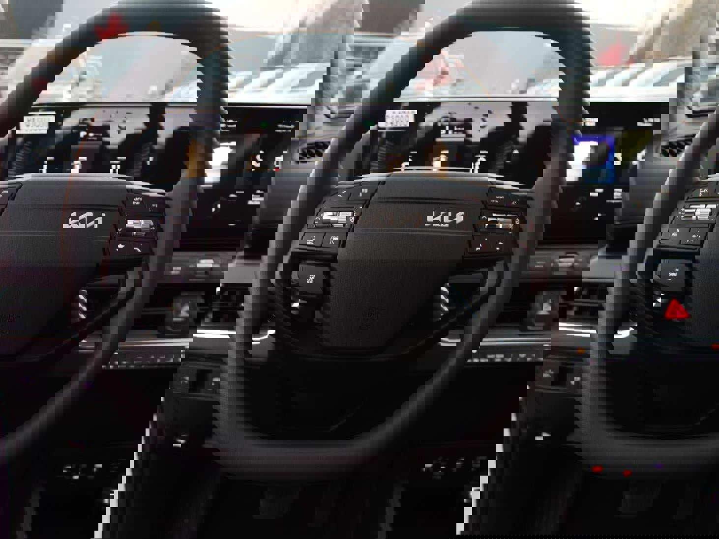 New 2025 Kia K4 LXS image 10