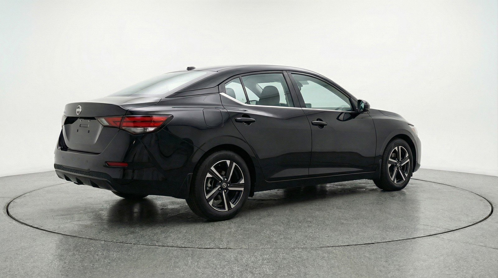 Used 2025 Nissan Sentra SV FWD image 9