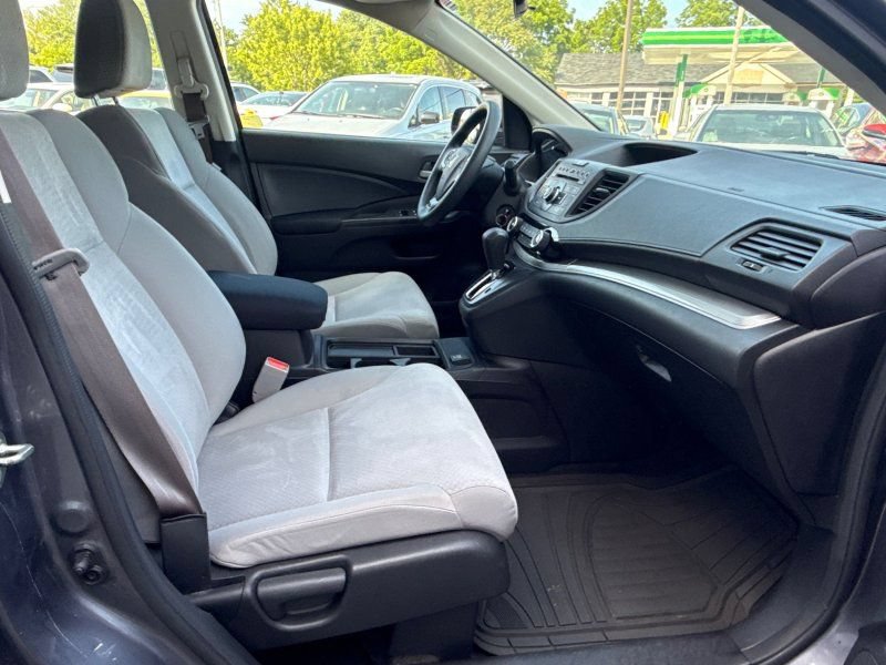 Used 2015 Honda CR-V LX image 17