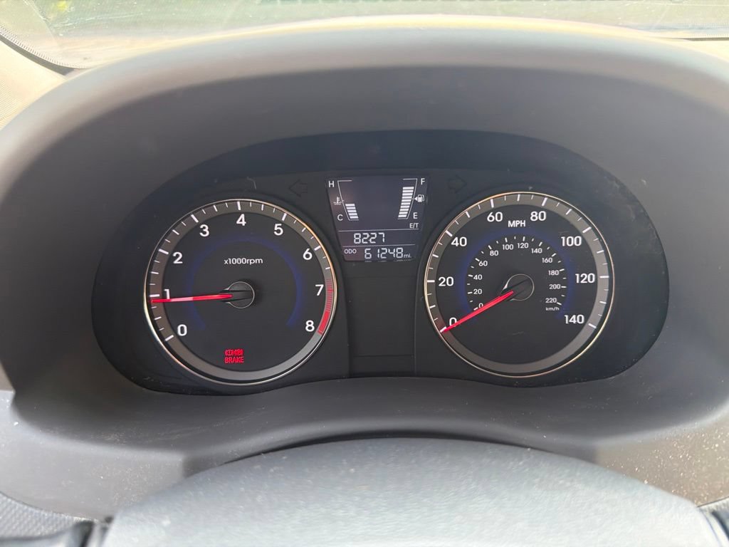 Used 2012 Hyundai Accent GLS FWD image 26