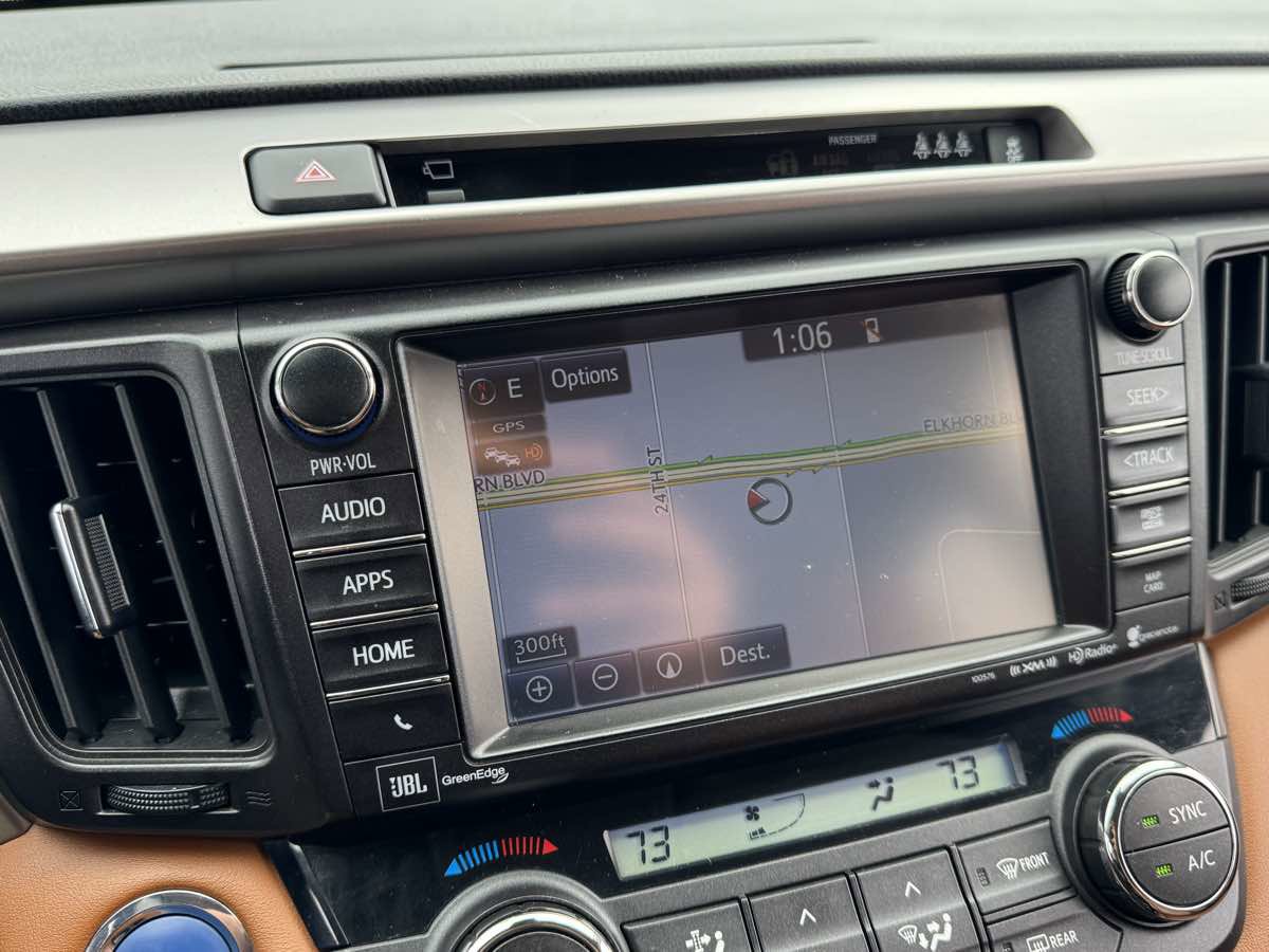 Used 2017 Toyota RAV4 Limited w/ Advanced Technology Package AWD/4WD image 28