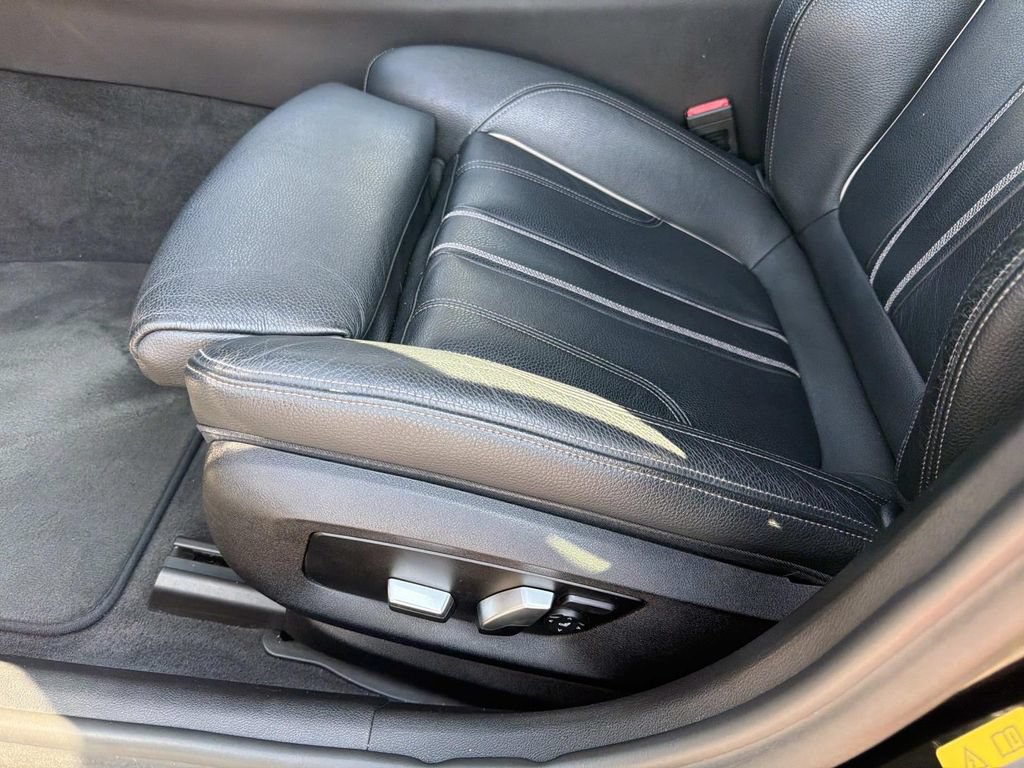 Used 2018 BMW 530e RWD image 17