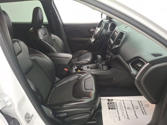 Used 2021 Jeep Cherokee Latitude Plus image 29