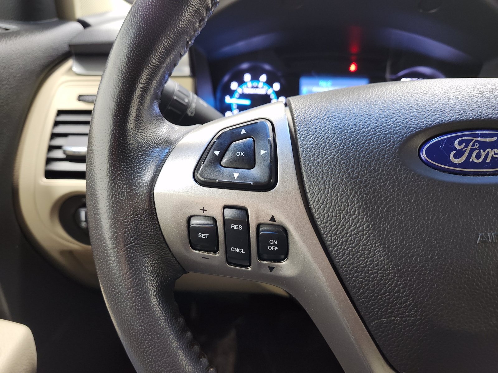 Used 2019 Ford Flex SE FWD image 33