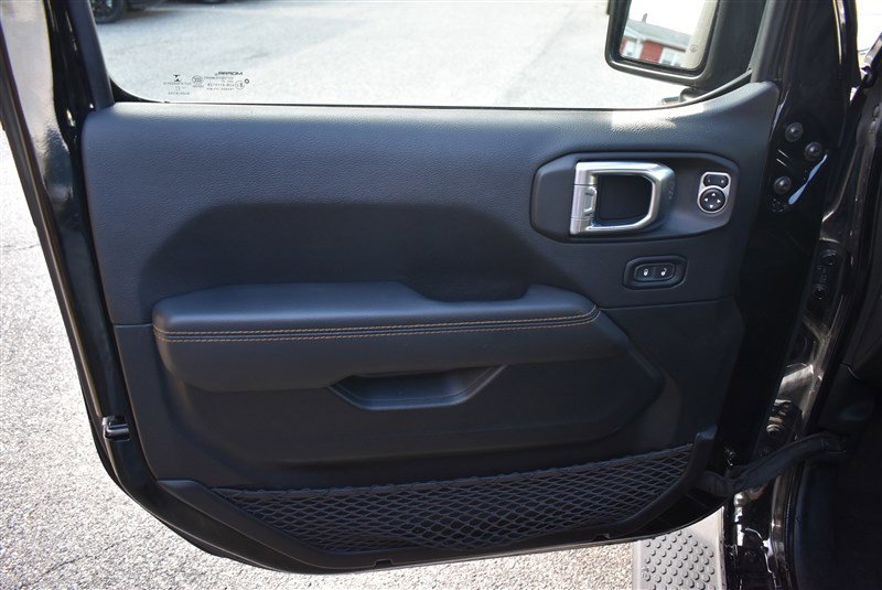 Used 2021 Jeep Wrangler Unlimited Sahara image 11
