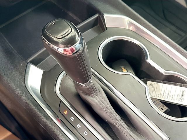 Used 2020 Chevrolet Traverse LT image 17