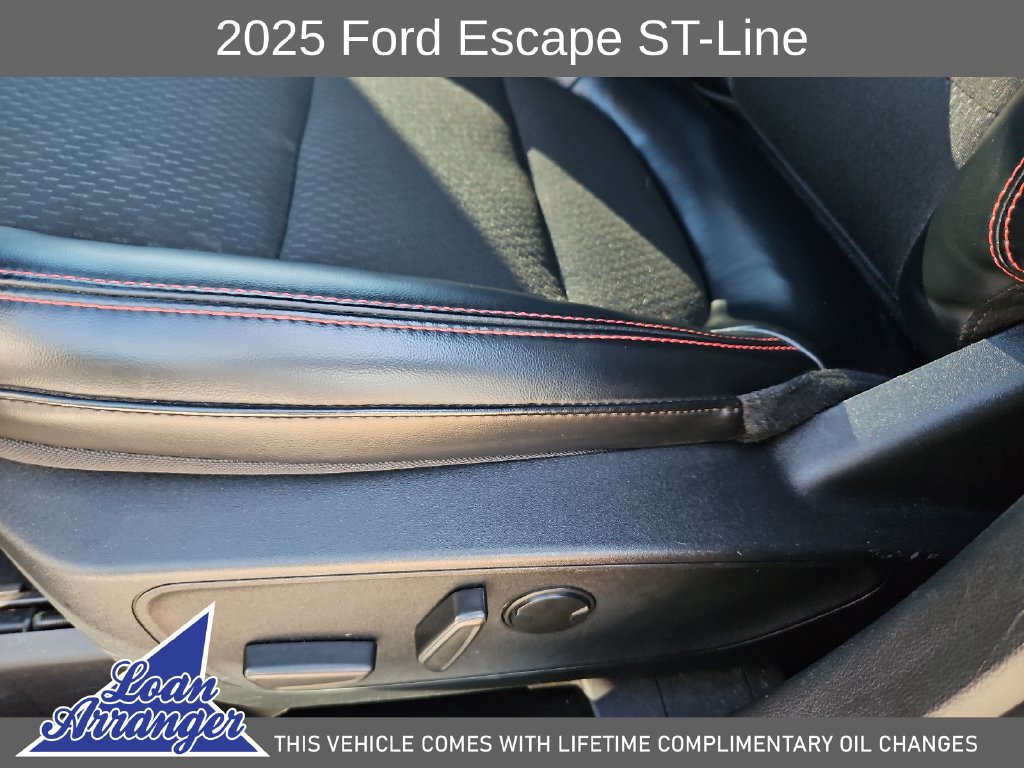 Used 2025 Ford Escape ST-Line FWD image 23