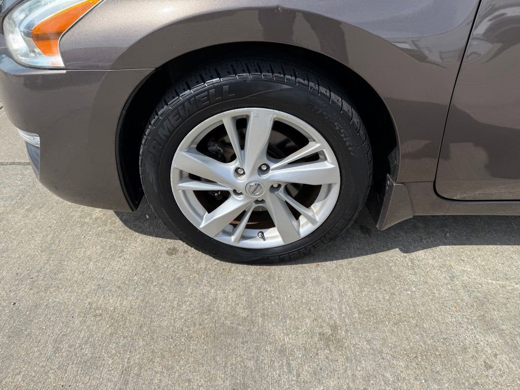 Used 2015 Nissan Altima 2.5 SV image 12