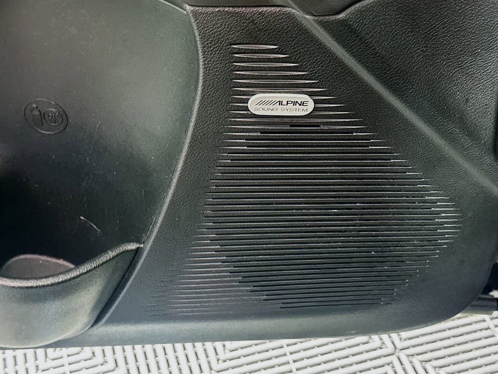 Used 2022 Dodge Challenger R/T w/ Plus Package image 18