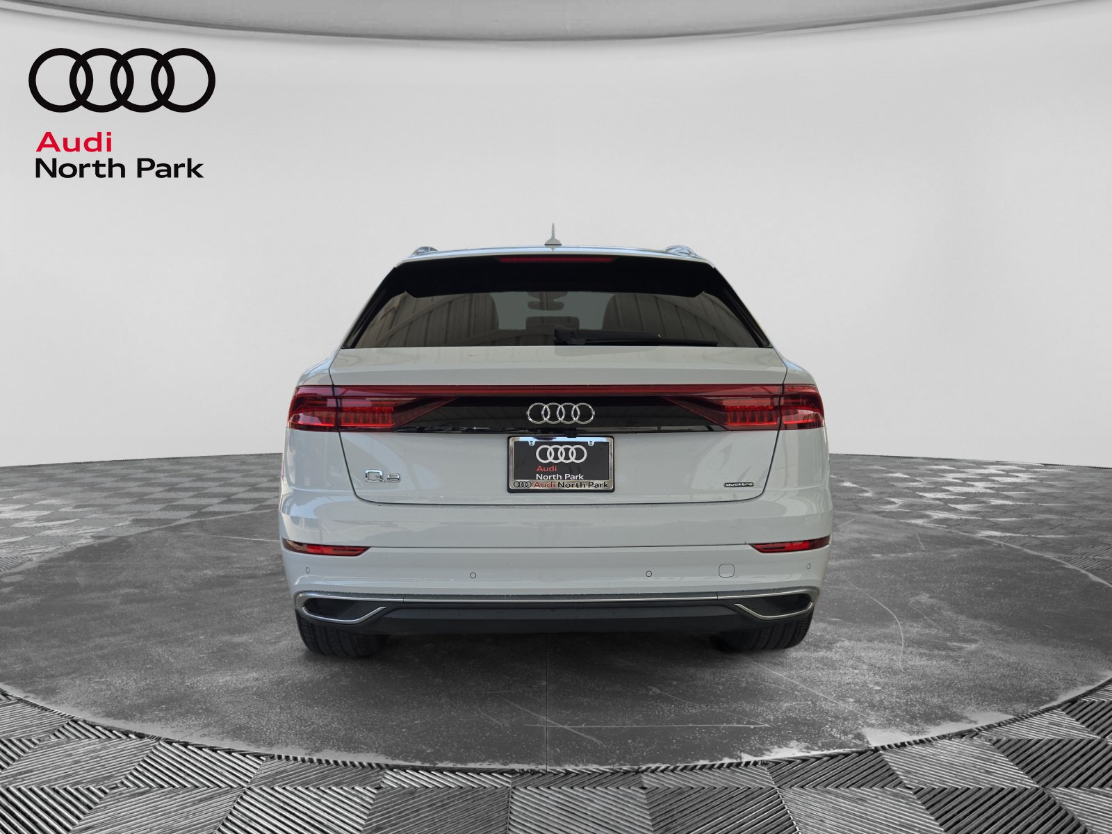 Used 2022 Audi Q8 Premium Plus AWD/4WD image 4