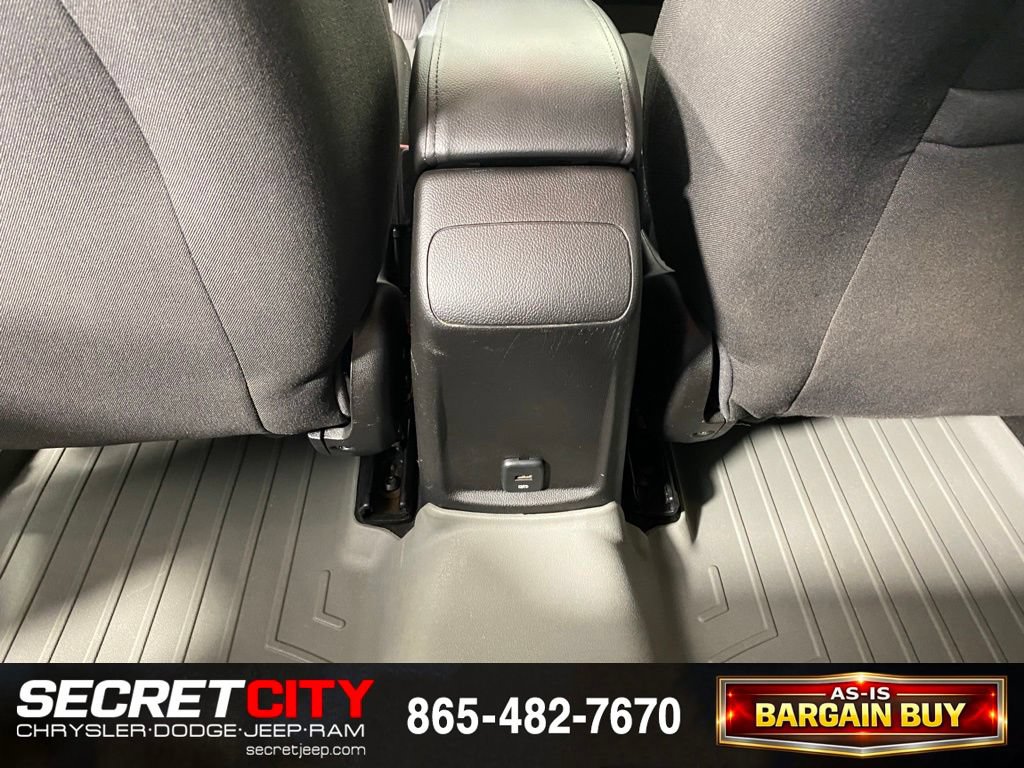 Used 2018 Chevrolet Cruze LT w/ Convenience Package FWD image 24