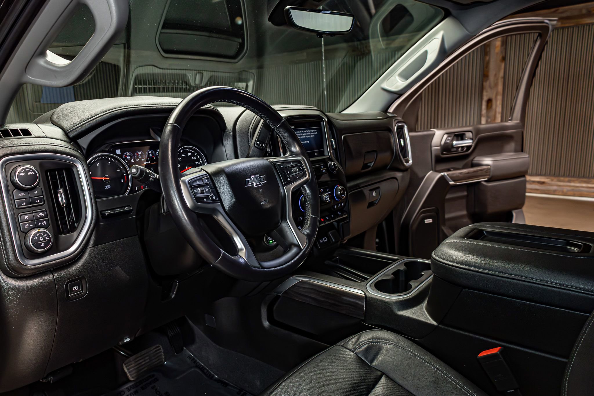 Used 2021 Chevrolet Silverado 2500 LTZ w/ LTZ Plus Package AWD/4WD image 16