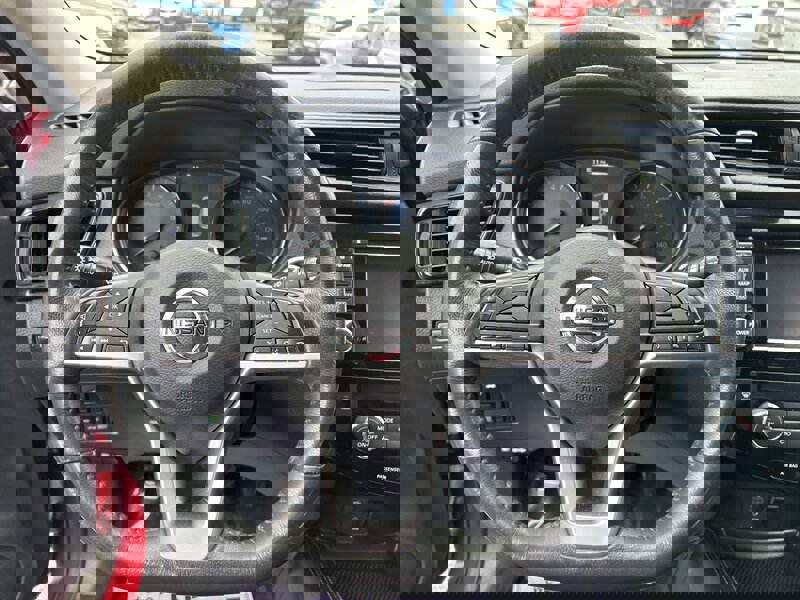 Used 2017 Nissan Rogue SL w/ SL Premium Package image 14