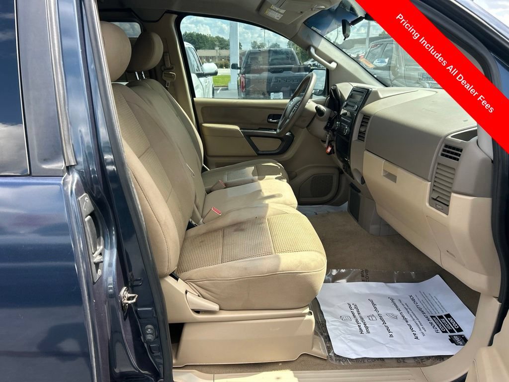 Used 2015 Nissan Titan SV w/ Tow Package RWD image 16
