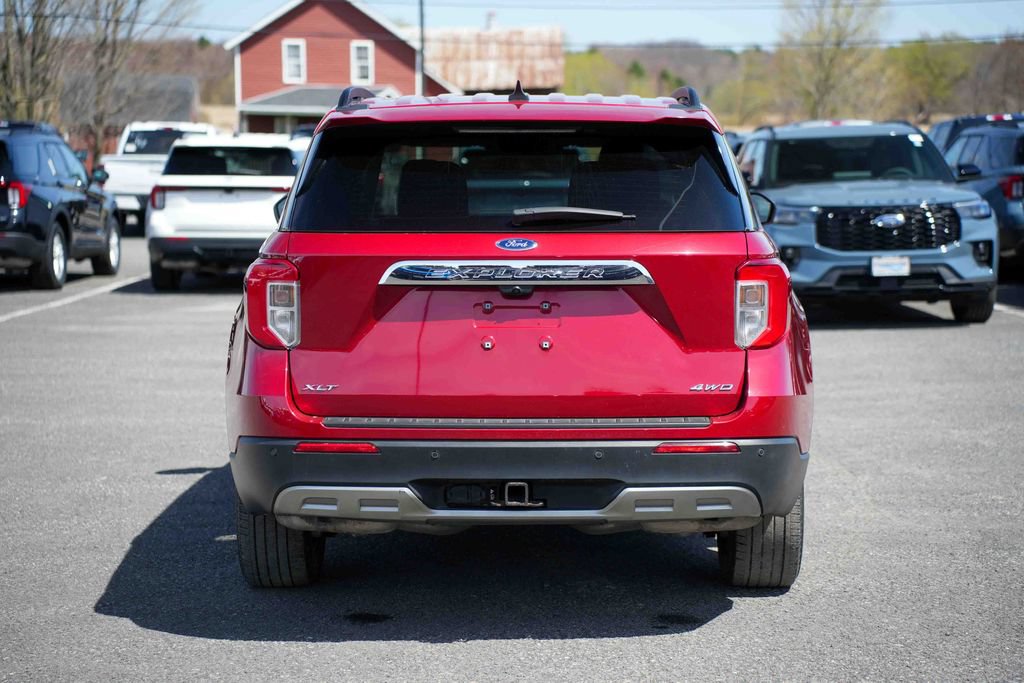 Used 2023 Ford Explorer XLT w/ Equipment Group 202A AWD/4WD image 6