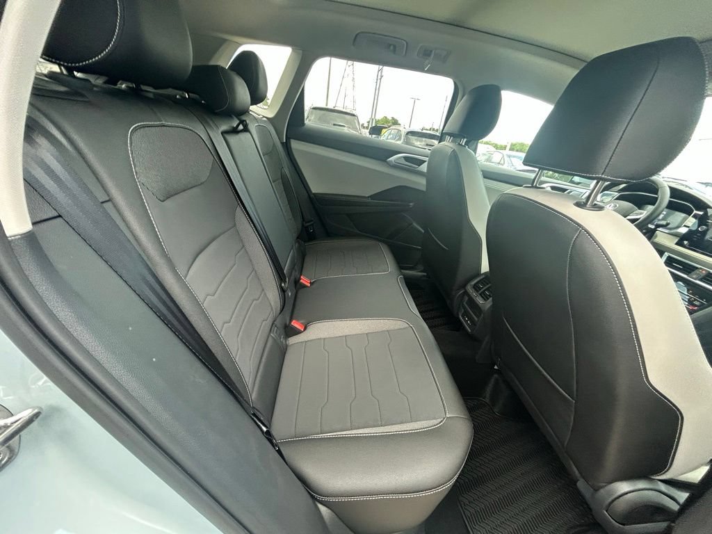 New 2026 Volkswagen Taos SE FWD image 38