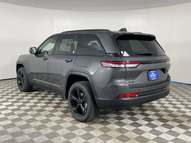 New 2025 Jeep Grand Cherokee Altitude AWD/4WD image 21