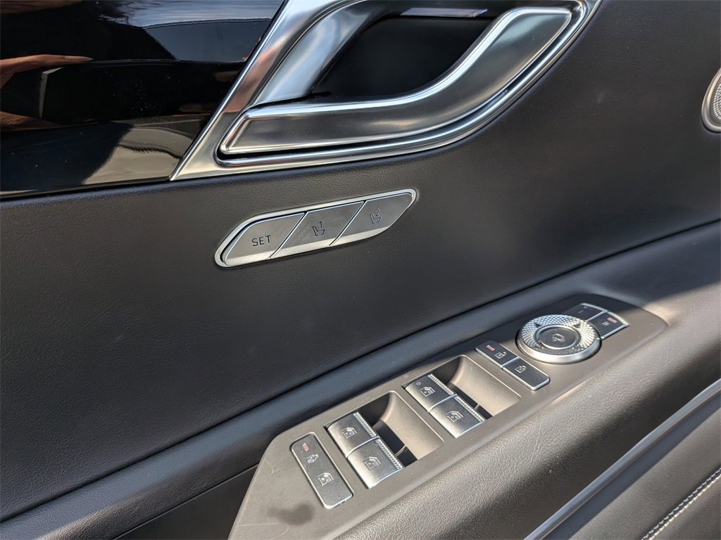 Used 2025 Genesis GV80 2.5T image 10