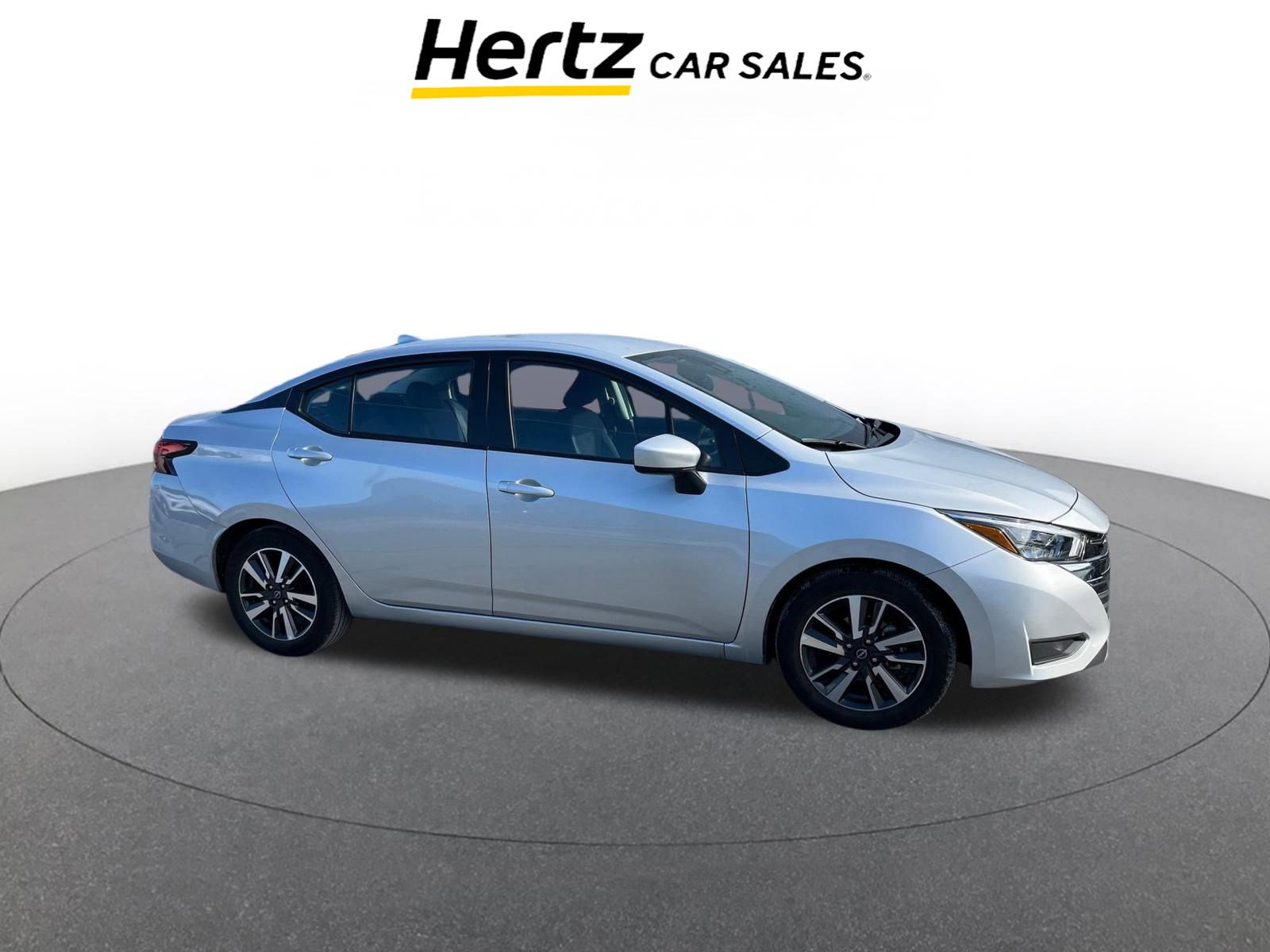 Used 2025 Nissan Versa SV image 1