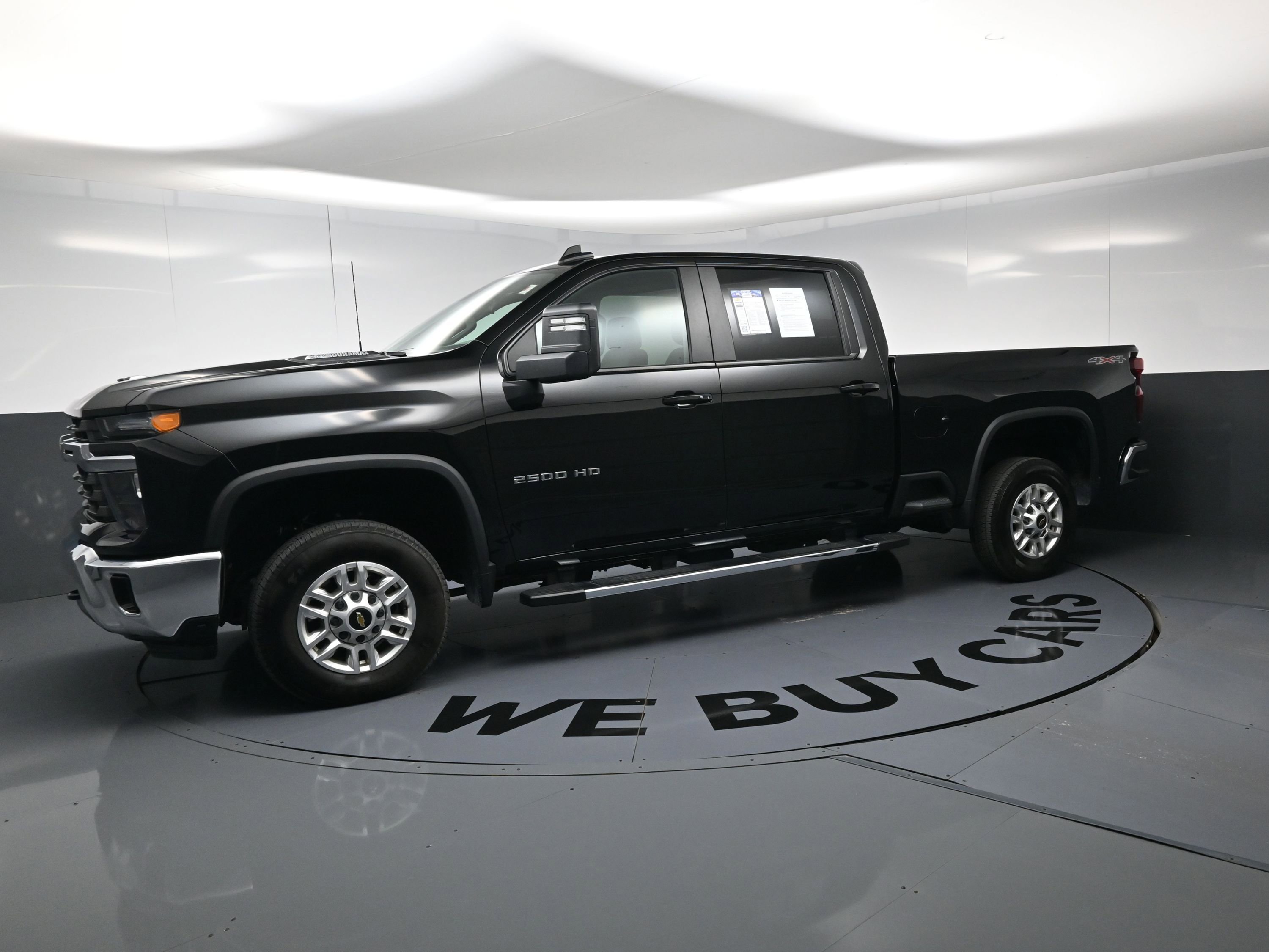 Used 2025 Chevrolet Silverado 2500 LT w/ Convenience Package AWD/4WD image 6