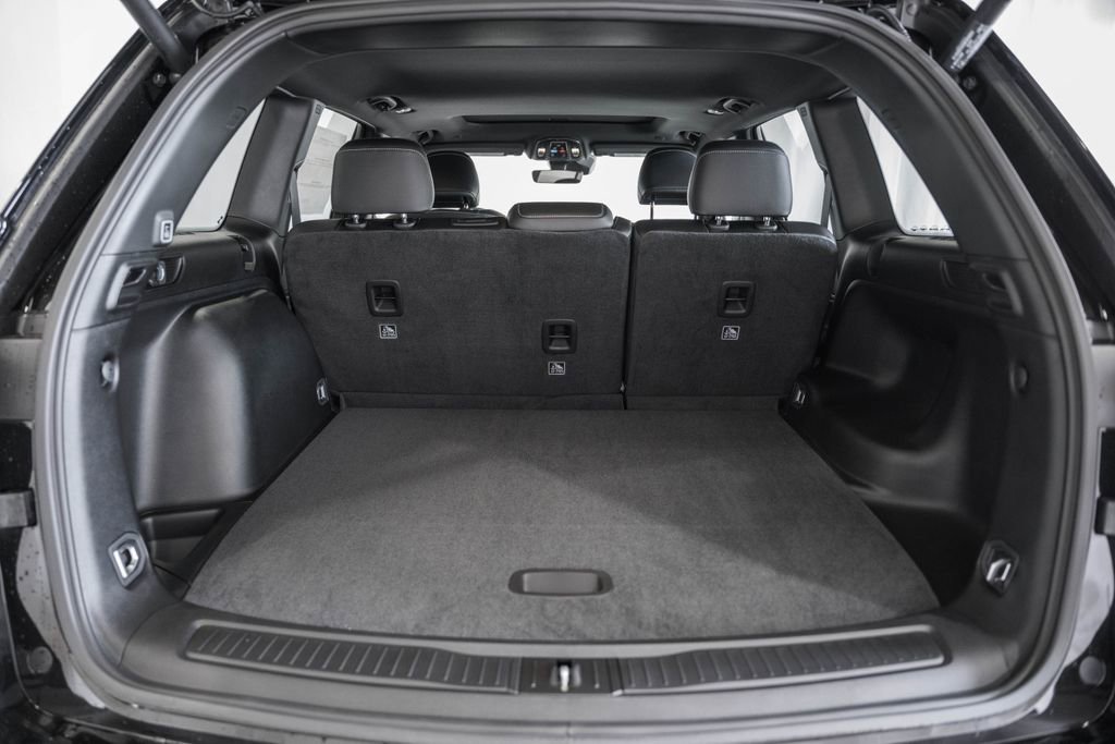 New 2025 Jeep Grand Cherokee Altitude w/ Trailer Tow Package image 9