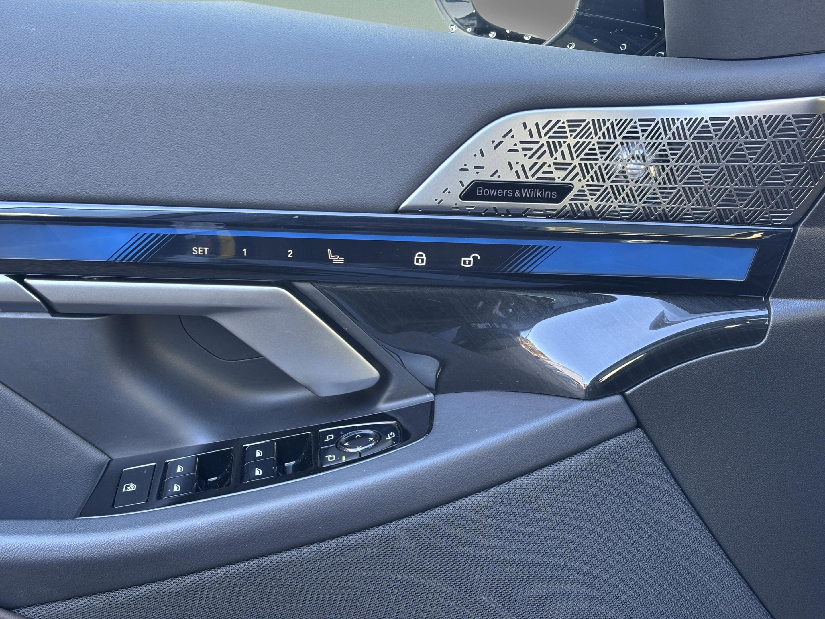 Used 2025 BMW i5 M60 image 17