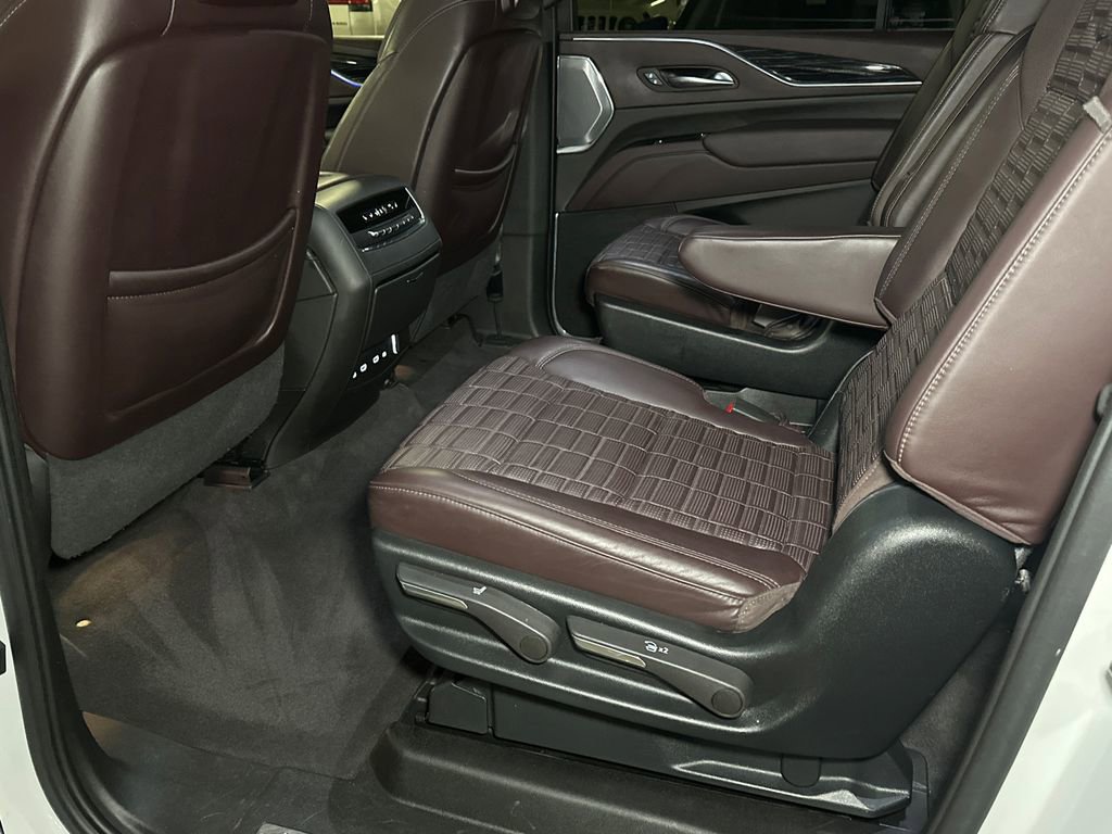 Used 2023 Cadillac Escalade ESV V image 20
