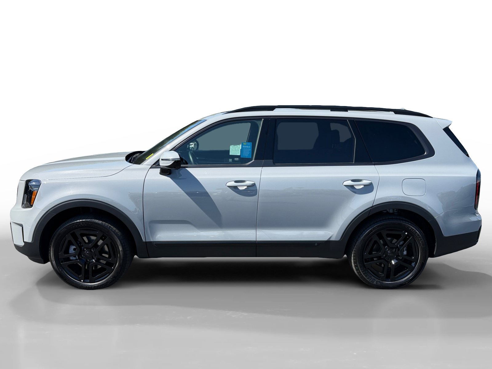 Used 2025 Kia Telluride SX X-Line AWD/4WD image 2