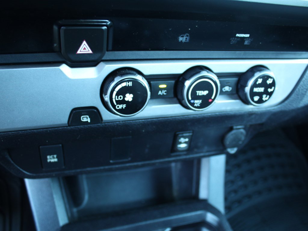 Used 2016 Toyota Tacoma SR image 24