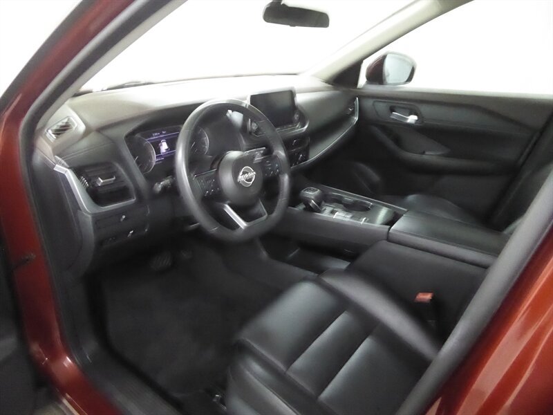 Used 2022 Nissan Rogue SV w/ SV Premium Package FWD image 19