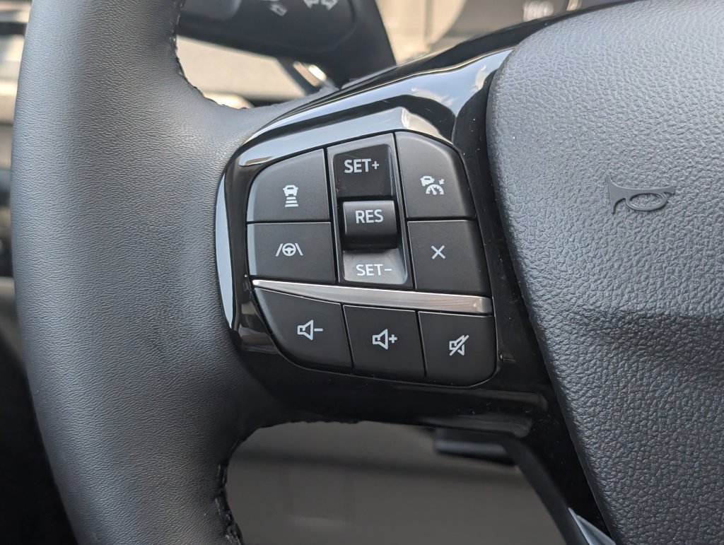 Used 2022 Ford Escape SEL FWD image 17